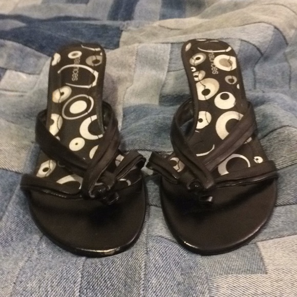 2.5 in Dressy Heels Size 7 - Picture 2 of 5